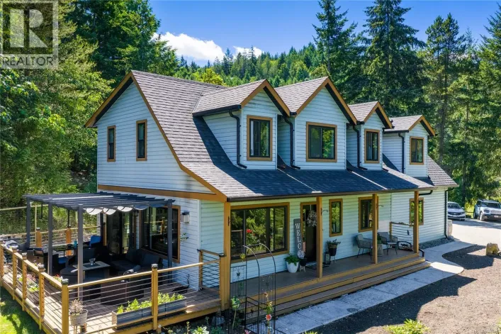 1691 Meadowood Way, Qualicum Beach