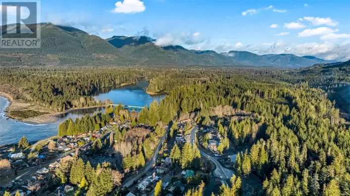 16911 Beachview Dr, Port Renfrew