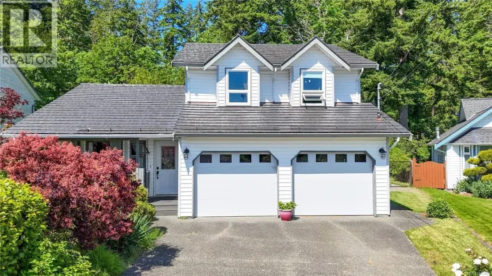 1692 Meadowbrook Dr, Campbell River