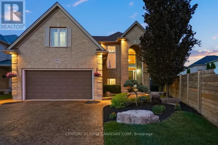 1694 GREEN GABLES ROAD, London South