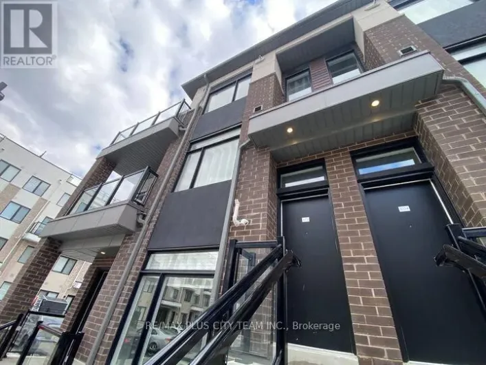1695 DERSAN STREET, Pickering