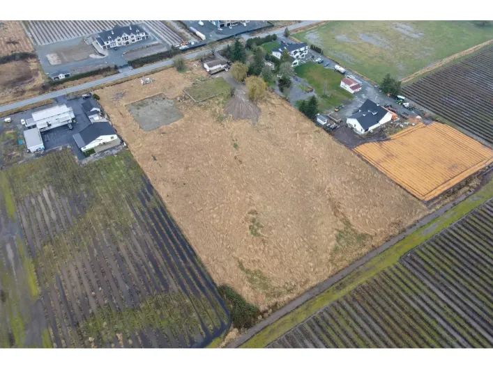 16952 40 AVENUE, Surrey