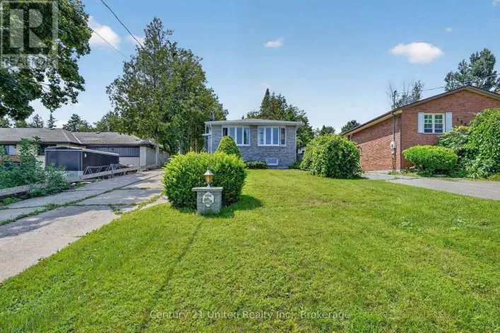 1696 APPLEWOOD CRESCENT, Peterborough