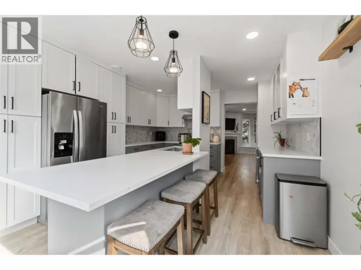 17 1195 FALCON DRIVE, Coquitlam