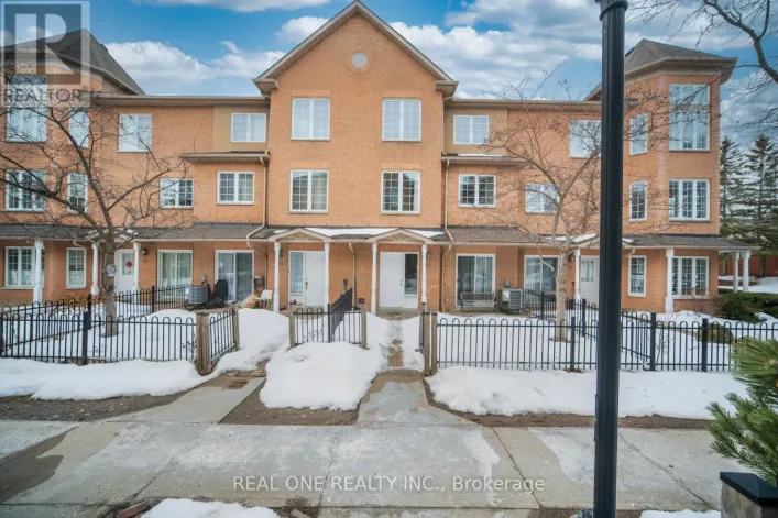 17 - 12 ST MORITZ WAY, Markham