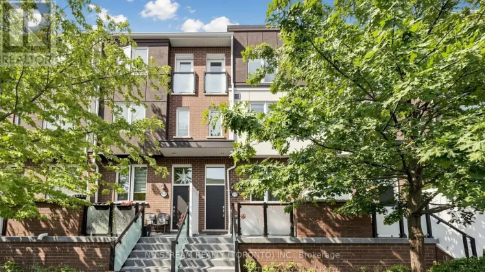17 - 15 HERON PARK PLACE, Toronto