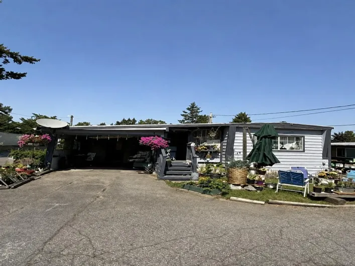 17 16039 FRASER HIGHWAY, Surrey