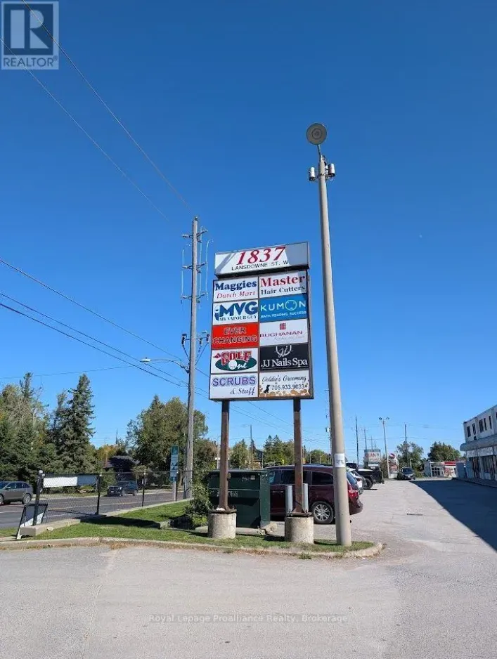 17 - 1837 LANSDOWNE STREET W, Peterborough