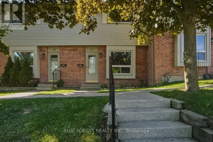 17 - 226 HIGHVIEW AVENUE W, London South
