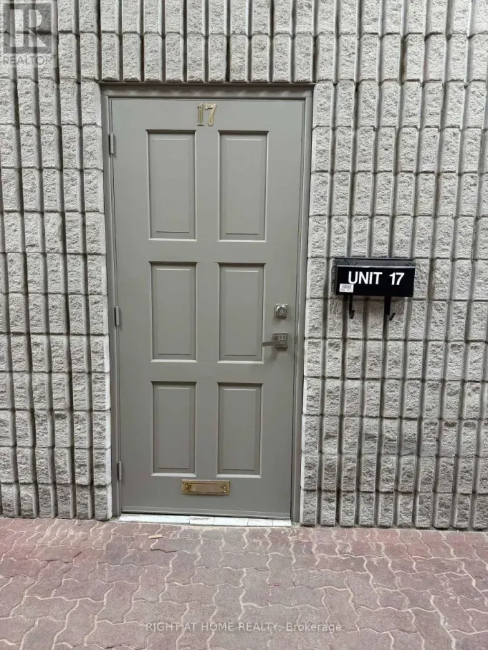 17 - 32 GOODMARK PLACE, Toronto