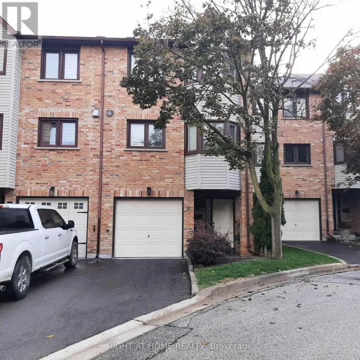 17 - 37 OLD FIREHALL LANE, Vaughan