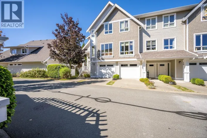 17 700 Lancaster Way, Comox