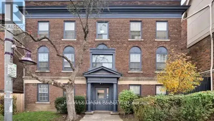 17 - 917 ST CLAIR AVENUE W, Toronto