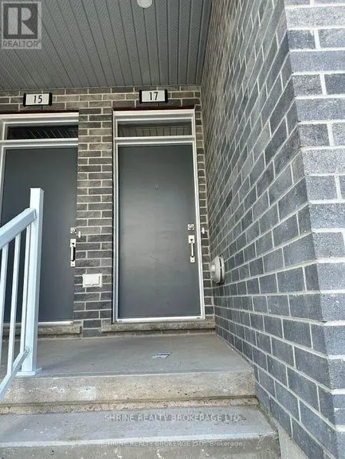 17 - 990 DEVERON CRESCENT, London South