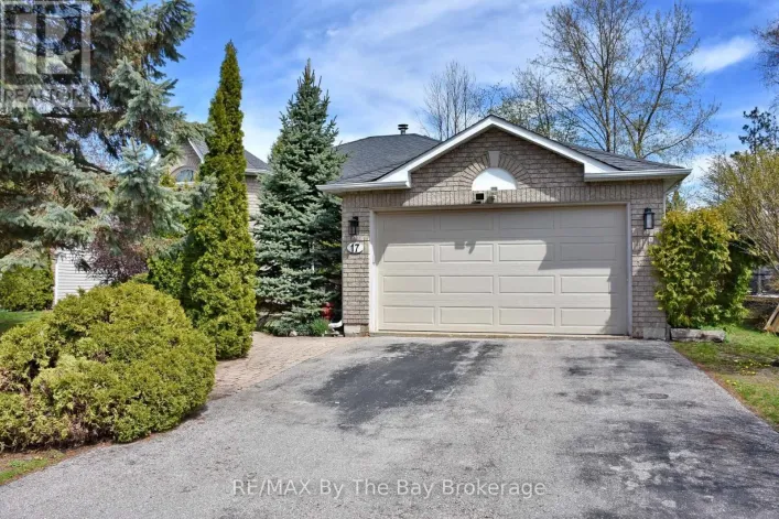 17 ACORN CRESCENT, Wasaga Beach