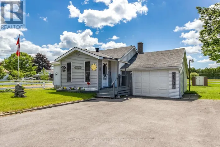 17 BALM BEACH ROAD E, Tiny