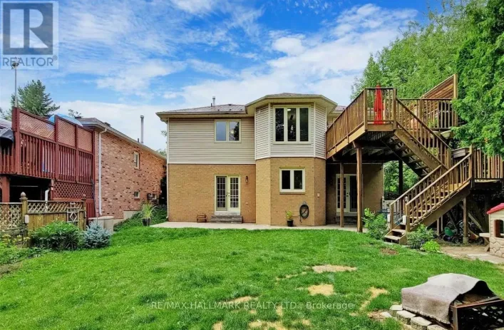 17 BARRE DRIVE, Barrie