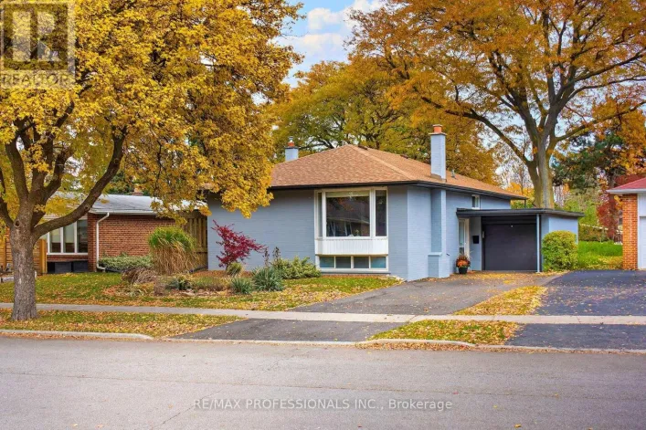 17 BEAVER BEND CRESCENT, Toronto