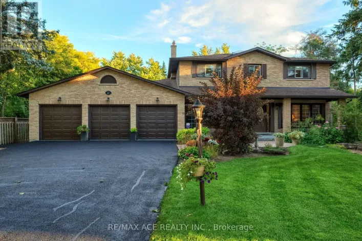 17 BLACK WILLOW COURT, Richmond Hill