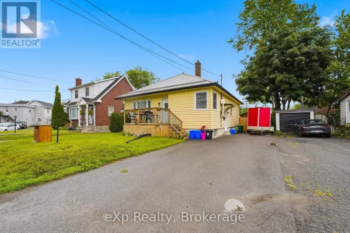 17 BURTON STREET, Belleville