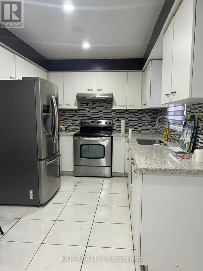 17 CALMIST CRESCENT, Brampton