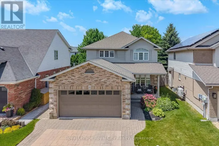 17 CARROLL CRESCENT, Guelph