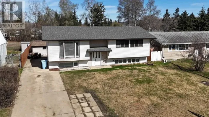 17 CLARK Crescent, Fort McMurray