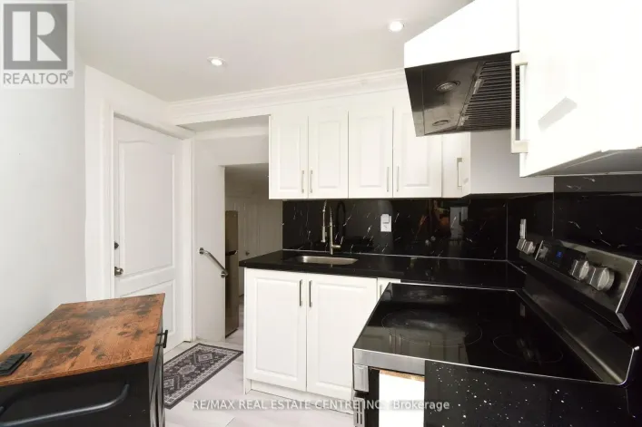 17 CRESCENT HILL DRIVE, Brampton