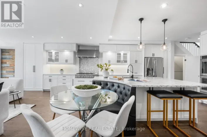 17 EARNSCLIFFE ROAD, Toronto