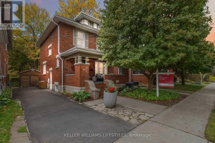 17 ERIE AVENUE, London South