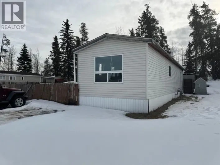 17 Evergreen Mobile Park, Whitecourt