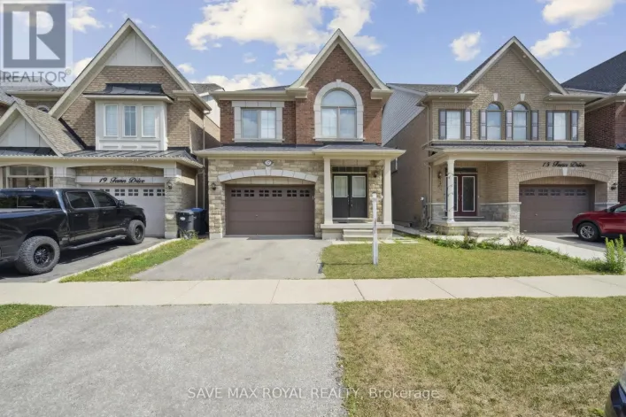 17 FANN DRIVE, Brampton