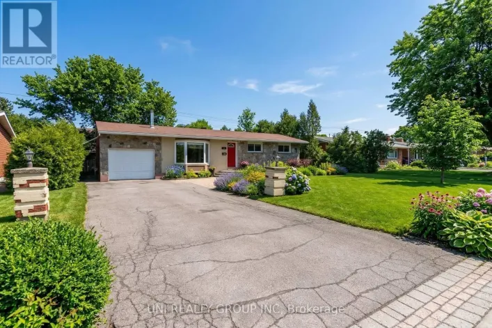 17 FOREST PARK AVENUE, Ottawa