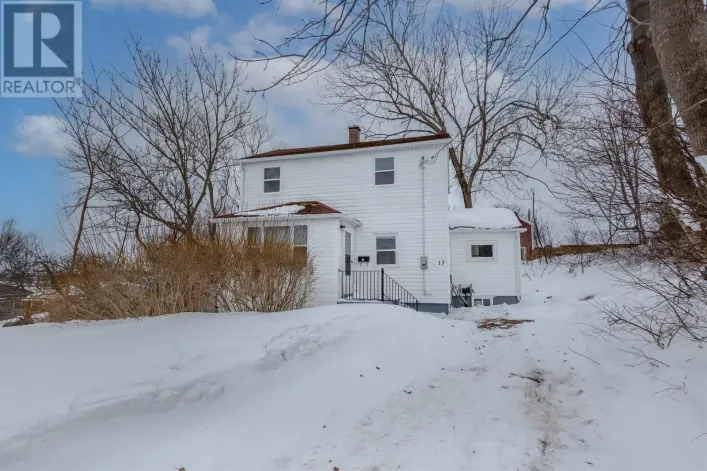 17 Fulton Avenue, Westmount