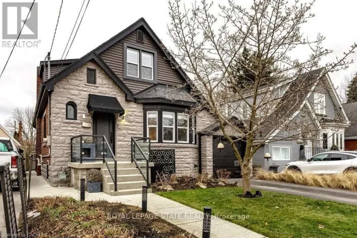 17 GARY AVENUE, Hamilton