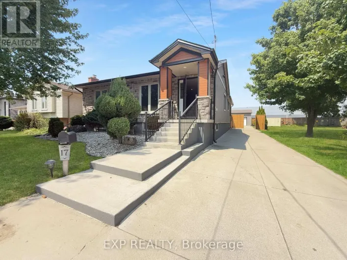 House for sale: 17 GREENFIELD COURT, London South