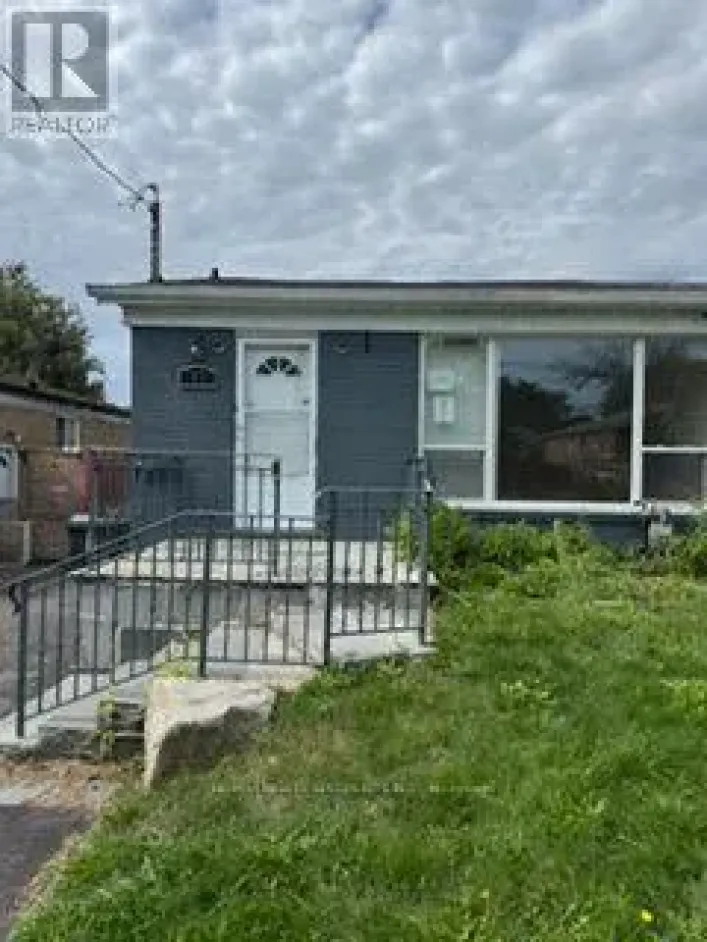 17 HUDDLESTON COURT, Toronto