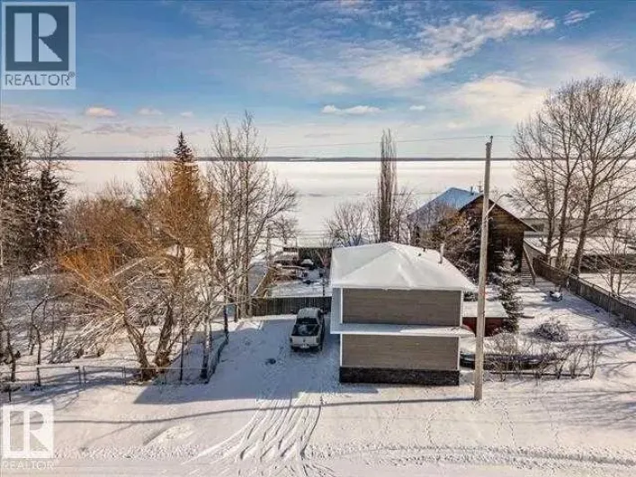 17 Lakeshore Drive, Grandview