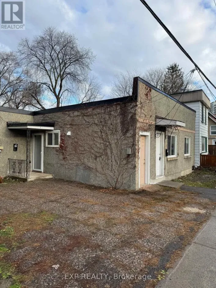 17 LOYER STREET, Ottawa