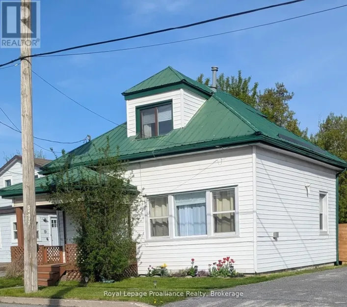 17 MEYERS STREET, Quinte West