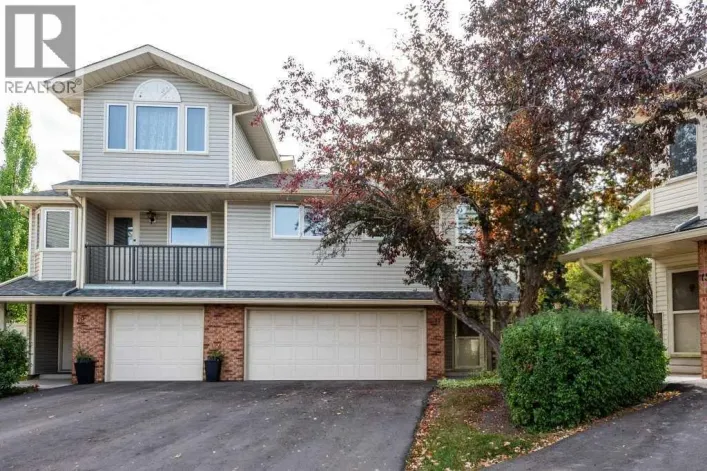 17 Millrise Lane SW, Calgary