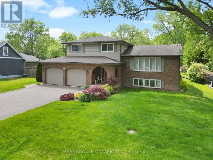 17 MONTGOMERY ROAD, Welland
