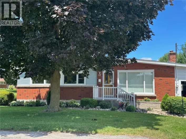 17 OAKMOUNT Road, Welland