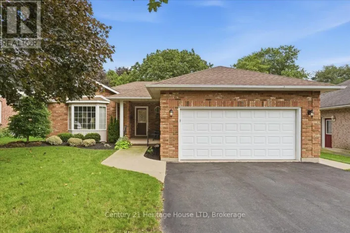 17 OAKRIDGE BOULEVARD, Pelham