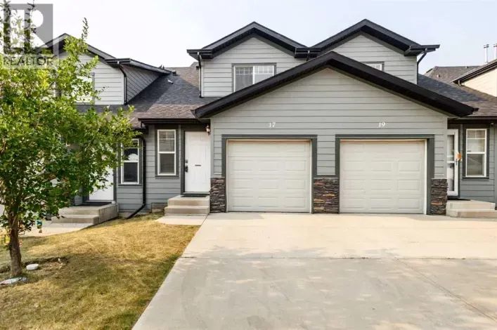 17 Panatella Villas NW, Calgary