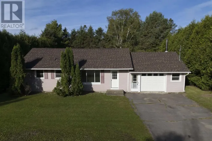 17 Prout ST, Bruce Mines