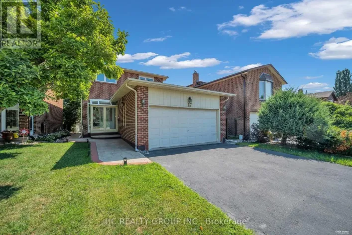 17 PUGSLEY AVENUE, Richmond Hill
