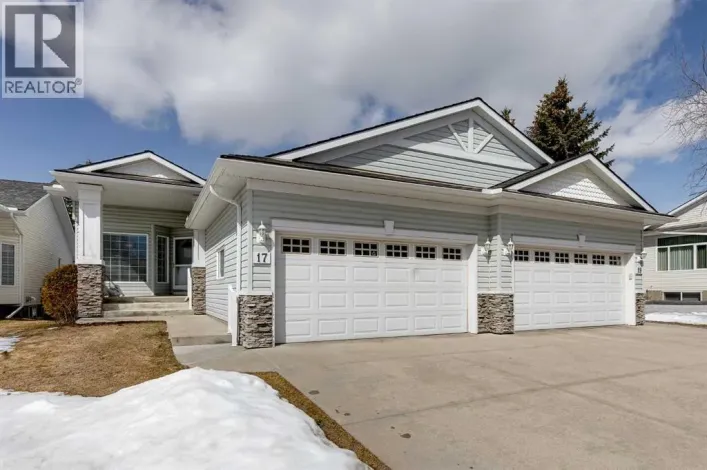 17 Rocky Ridge Villas NW, Calgary