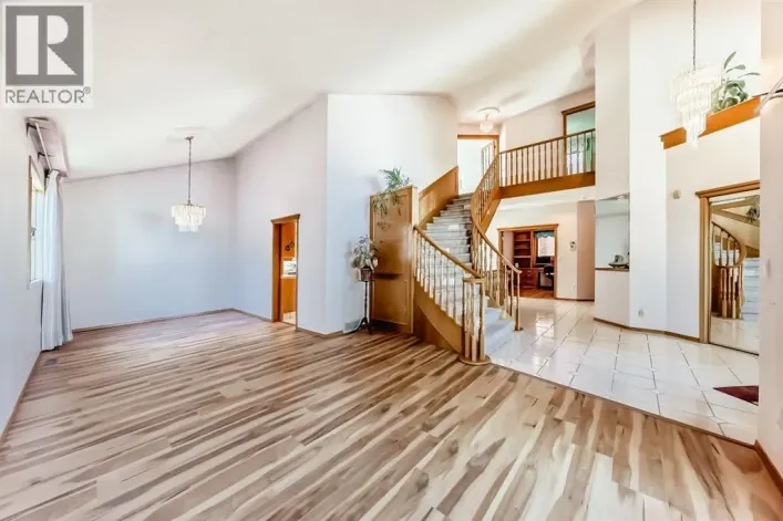 17 Santana Manor NW, Calgary