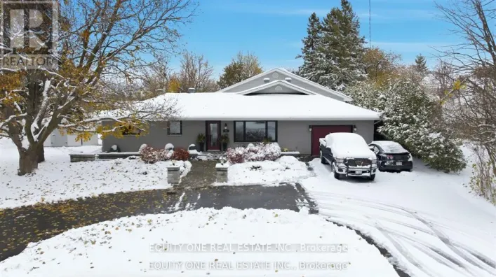 17 SAVAGE DRIVE, Ottawa